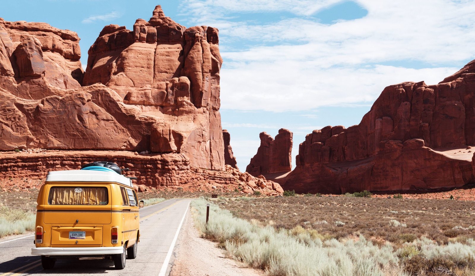 You are currently viewing Exploring the Best of England: A Road Trip from Stonehenge to Seven Sisters and Durdle Door