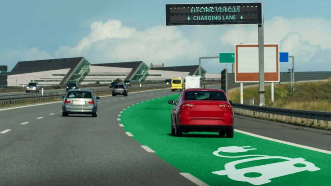 Read more about the article Revolutionizing Transportation: Wireless Charging Roads in Detroit